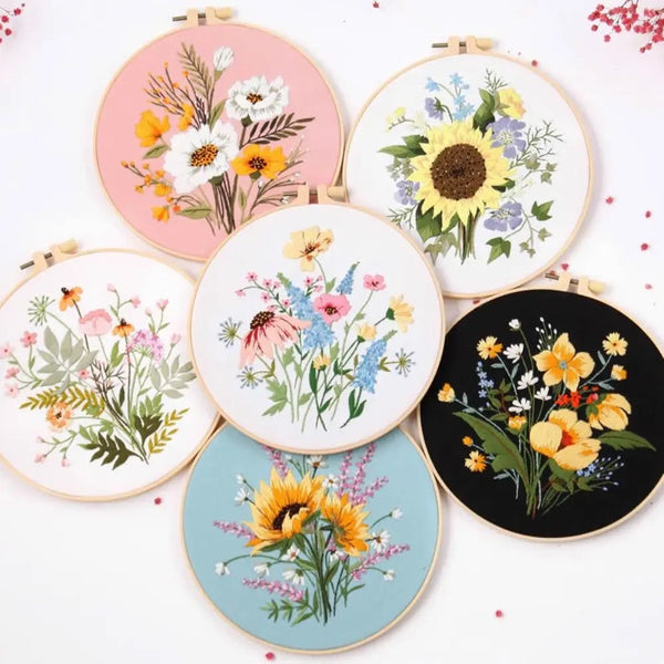 Embroidery Kit For Beginner, Floral Embroidery Full Kit with Needlepoint Hoop, Modern Crewel Embroidery Kit with Pattern, DIY Craft Kit