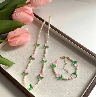 Elegant Pearl Necklace, Imitation Pearl Jewelry, Tulip Flower Necklace