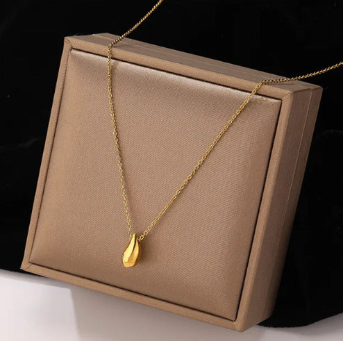 Fashion Luxury Necklace And 316L Titanium Steel Jewelry