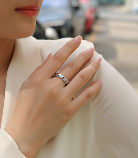 Double Ring Shadow - A Fashionable And Luxurious Jewelry Piece Set With Moissanite S925 Sterling Silver And Platinum-plated Diamond