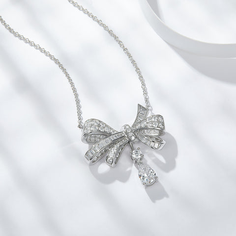 Butterfly - A Fashionable And Luxurious Diamond Jewelry Pendant Set With Moissanite S925 Sterling Silver And Platinum Plating