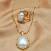 Lxalry Golden Jewelry Set - Elegant Necklace & Ring Combo